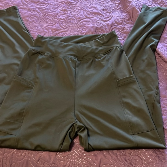 SHEIN black 2 pocket leggings women’s size small - Picture 1 of 6